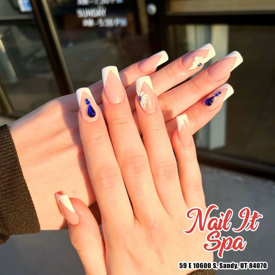 nails